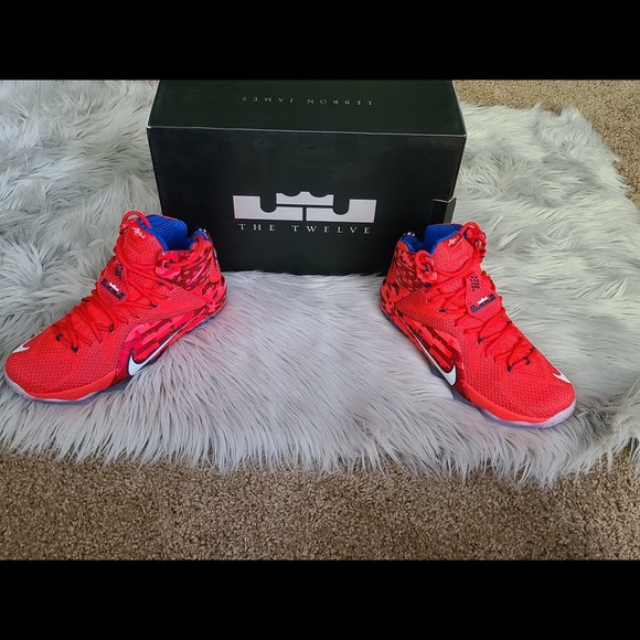 New with Box Lebron 12' sneakers size 8.5 - Picture 5 of 6